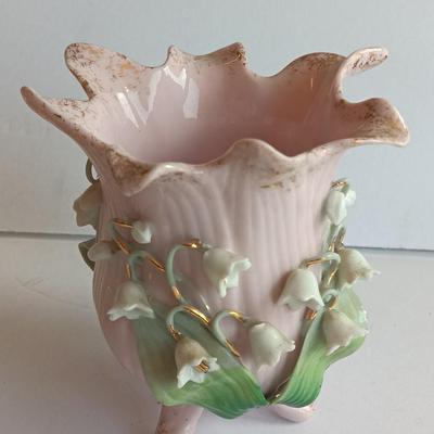 Vintage Lefton China hand painted vase with other dainty porcelain collectibles