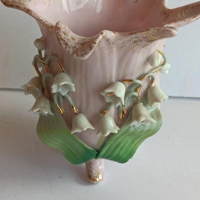 Vintage Lefton China hand painted vase with other dainty porcelain collectibles