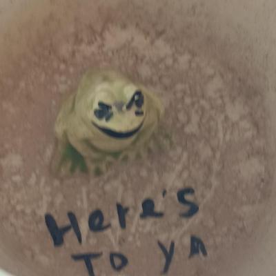 Dave mug with pig on front and frog inside with two frog figures