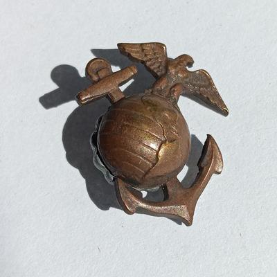 Vintage screw back USMC - Eagle, Globe & Anchor - United States Marine Corps lapel pin