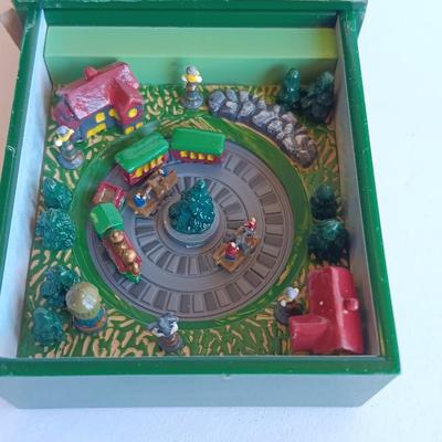 Mr. Christmas Gold Label Matchbox Melodies, I've Been Working on The Railroad