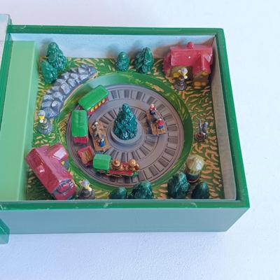 Mr. Christmas Gold Label Matchbox Melodies, I've Been Working on The Railroad