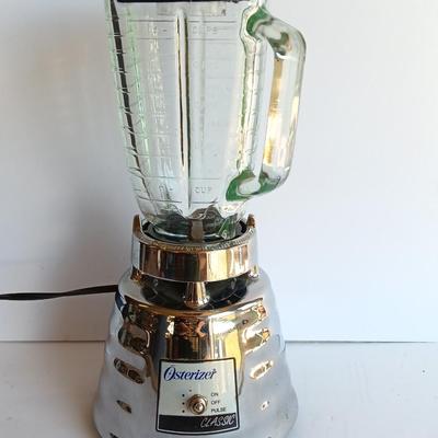 Vintage Osterizer Beehive Classic Blender -  Chrome and Glass - 5 Cup Capacity