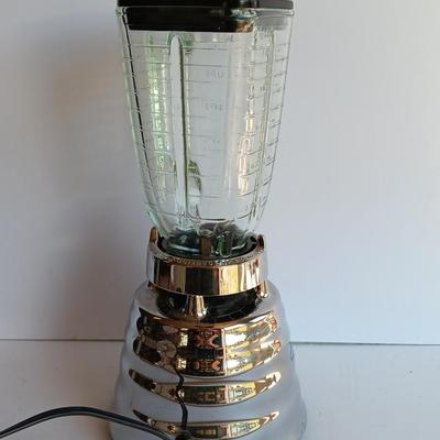 Vintage Osterizer Beehive Classic Blender -  Chrome and Glass - 5 Cup Capacity