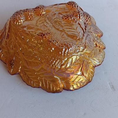 Vintage carnival glass berry bowl