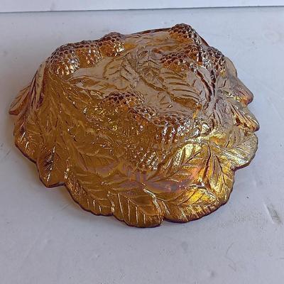 Vintage carnival glass berry bowl