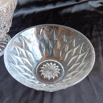 Vintage Anchor Hocking Wexford pattern Glass candy dish with lid and two 5" glass bowls
