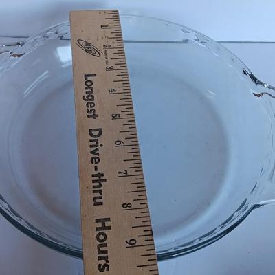 Glass pie dish with three new packages of napkins - Just in time for fresh apple pie!