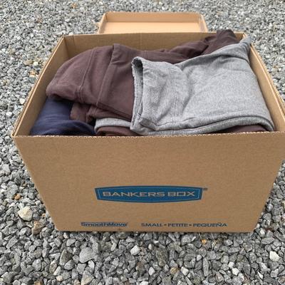 Chicoâ€™s Jeans with Vyana & Bella Canvas Yoga Pants, Size 6/S-M (O-HS)