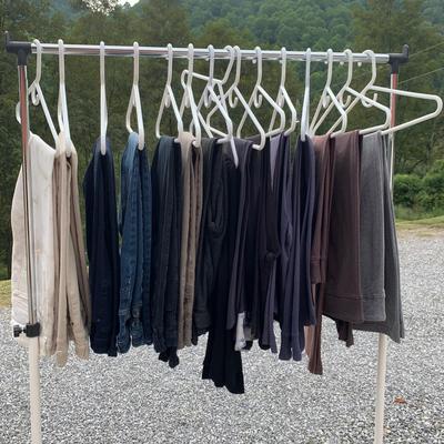 Chicoâ€™s Jeans with Vyana & Bella Canvas Yoga Pants, Size 6/S-M (O-HS)