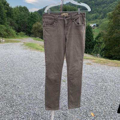 Chicoâ€™s Jeans with Vyana & Bella Canvas Yoga Pants, Size 6/S-M (O-HS)