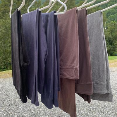 Chicoâ€™s Jeans with Vyana & Bella Canvas Yoga Pants, Size 6/S-M (O-HS)