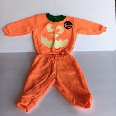 Halloween 6-month Jog Togs sweatsuit outfit glow in the dark Perfect for your little Pumpkin