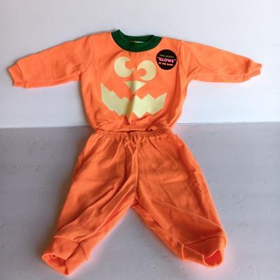 Halloween 6-month Jog Togs sweatsuit outfit glow in the dark Perfect for your little Pumpkin