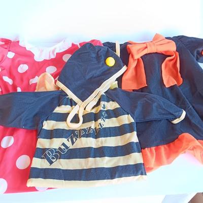 Selection of Halloween costumes / not complete but easy to complete! 6-12 month