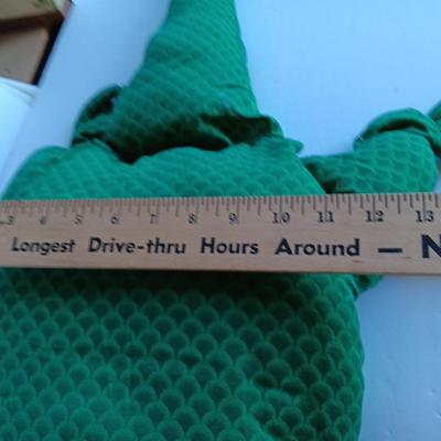Green fabric lizard 45" long with bean bag like feet