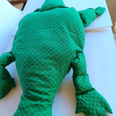 Green fabric lizard 45" long with bean bag like feet