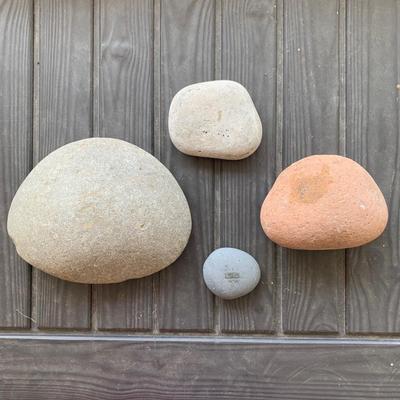 Garden Stones & a Woodstock Chimes Wind Chime (FP-HS)