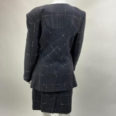 Lot 632. Kamisato Geary Roark Grey & White Two Pc Suit