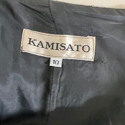 Lot 632. Kamisato Geary Roark Grey & White Two Pc Suit