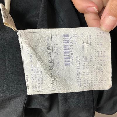 Lot 639 Giorgio Armani Black Blazer Size 44