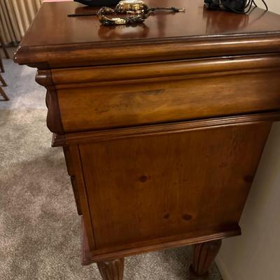 Buffett/Server on Legs with 7 drawers