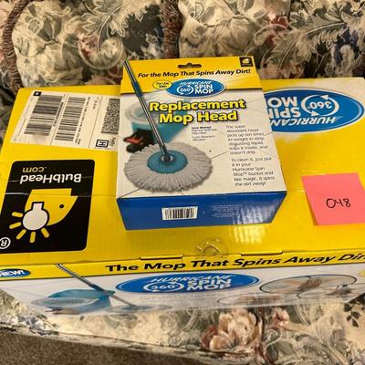 Hurricane Spin mop New in Box with extra head