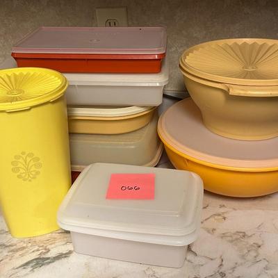 Mixed lot of Vintage Tupperware containers