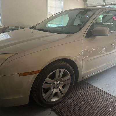 2008 Ford Fusion sedan with Leather