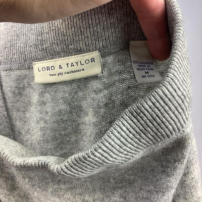 657 Magellan's Travel Gear Robe Lord & Taylor Cashmere