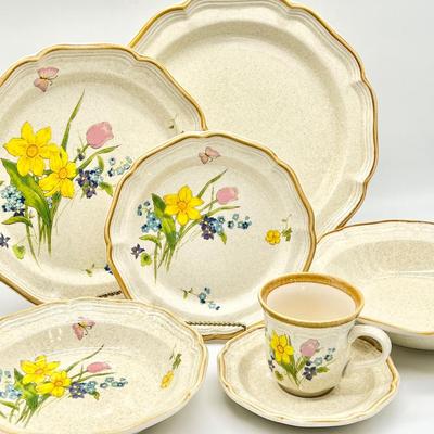 MIKASA ~ Early Spring ~ Five (5) Piece Place Setting For Eight (8)
