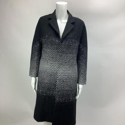 676 Neiman Marcus Black & White Herringbone Jacket