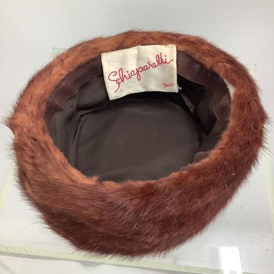 Lot 685 Vintage Schiaparelli Paris Red/Brown Mink Rimmed Pill Box Hat