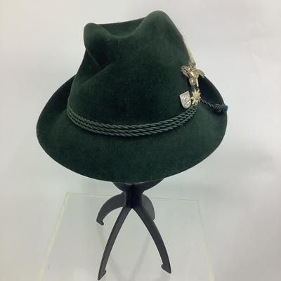 690 Bavarian Tyrolean Alps Hat & Souvenir Pins