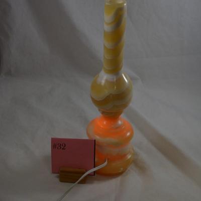 Vintage Blonde Agate Table Lamp 13.5"