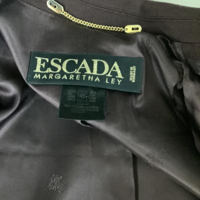 Lot 710. ESCADA - Margaretha Ley 100% Cashmere Blazer/Jacket Size 40