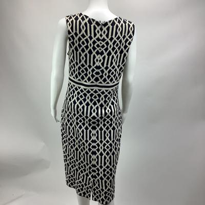 721 St. John Black & White Geometric Print Dress