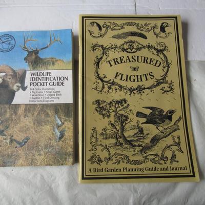 Lot 525:  Wildlife ID Pocket Guide (neat book!) and Treasured Flights Journal