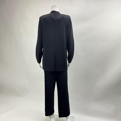 Lot 731   St John Basic 3 pc Set ( Tunic Pants Jacket )