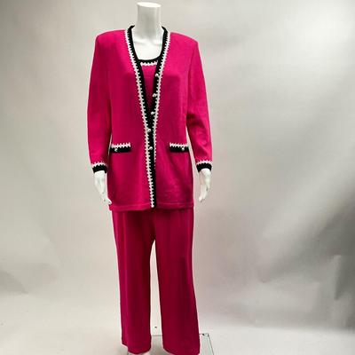 Lot 734 St. John Collection Pink Santana Knit 3pc Suit