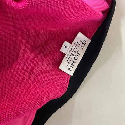 Lot 734 St. John Collection Pink Santana Knit 3pc Suit