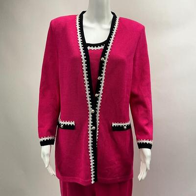 Lot 734 St. John Collection Pink Santana Knit 3pc Suit