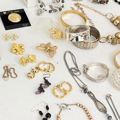 140+ Pieces Of Assorted Costume / Sterling Jewelry