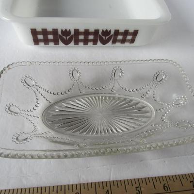 Lot 538:  Vintage Glasbake Square Baker and Pattern Glass Dish