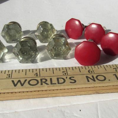 Lot 554: 2 Kinds of Vintage Door Knobs
