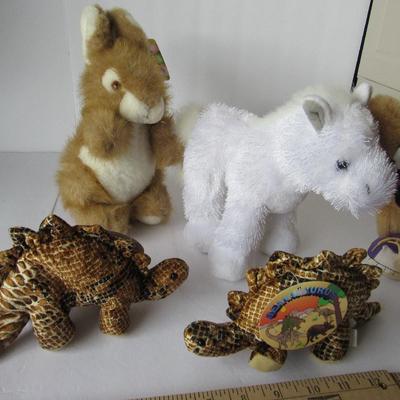 Lot 578:  Lot of Older Stuffed Toys
