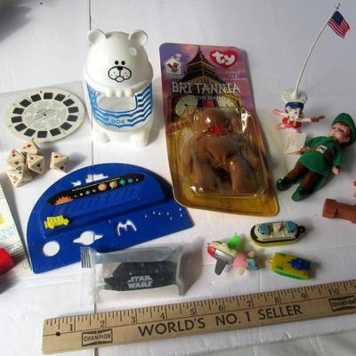Lot 589:  Lot of Vintage Toys and Kids Stuff