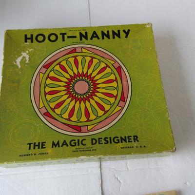 Lot 592:  Vintage Hoot-Nanny Game