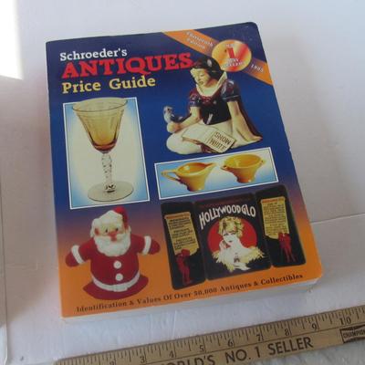 Lot 601:  Schroeders Antiques Price Guide