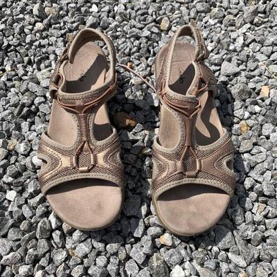 Naturalizer, Clarks, & Michael Kors Shoes, Womenâ€™s Size 7/7.5 (O-HS)